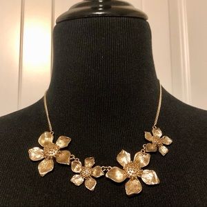 SOLD▪️Flower Statement  Necklace